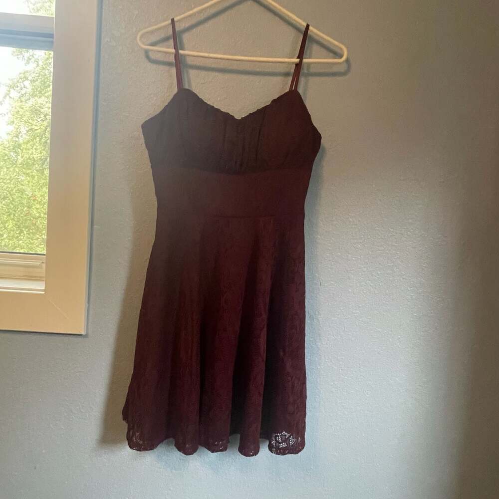 City Triangles M Medium Cranberry Spaghetti Strap Adjustable Empire Waist Lace S